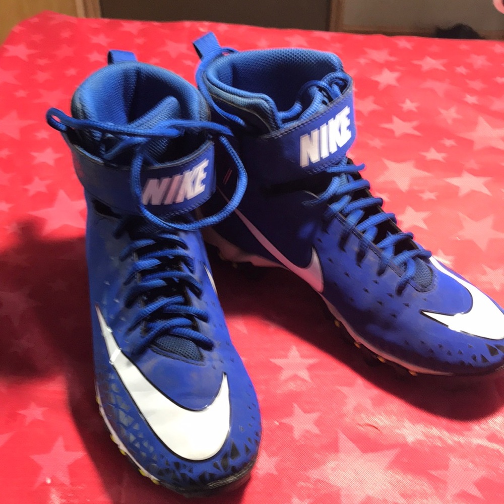 Nike youth football cleats